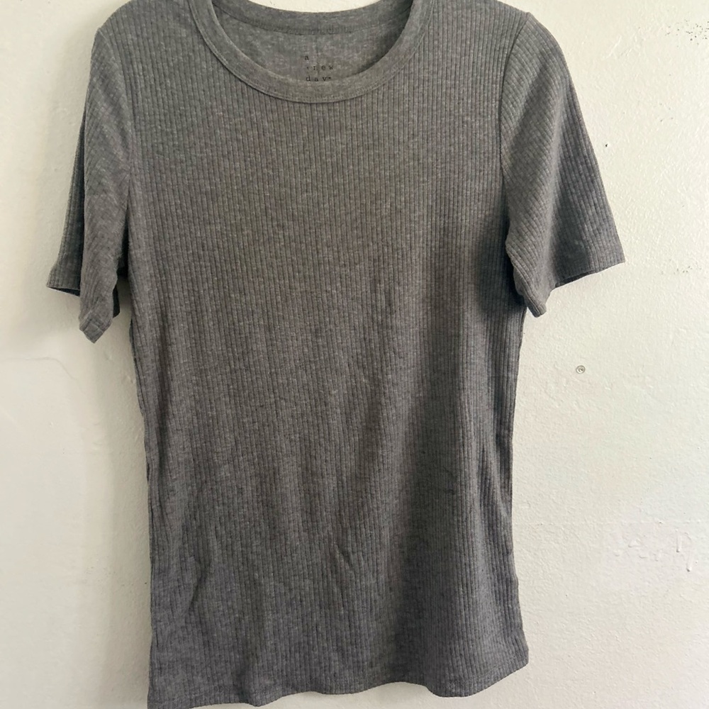 a new day Heather Gray Ribbed Short Sleeve Top